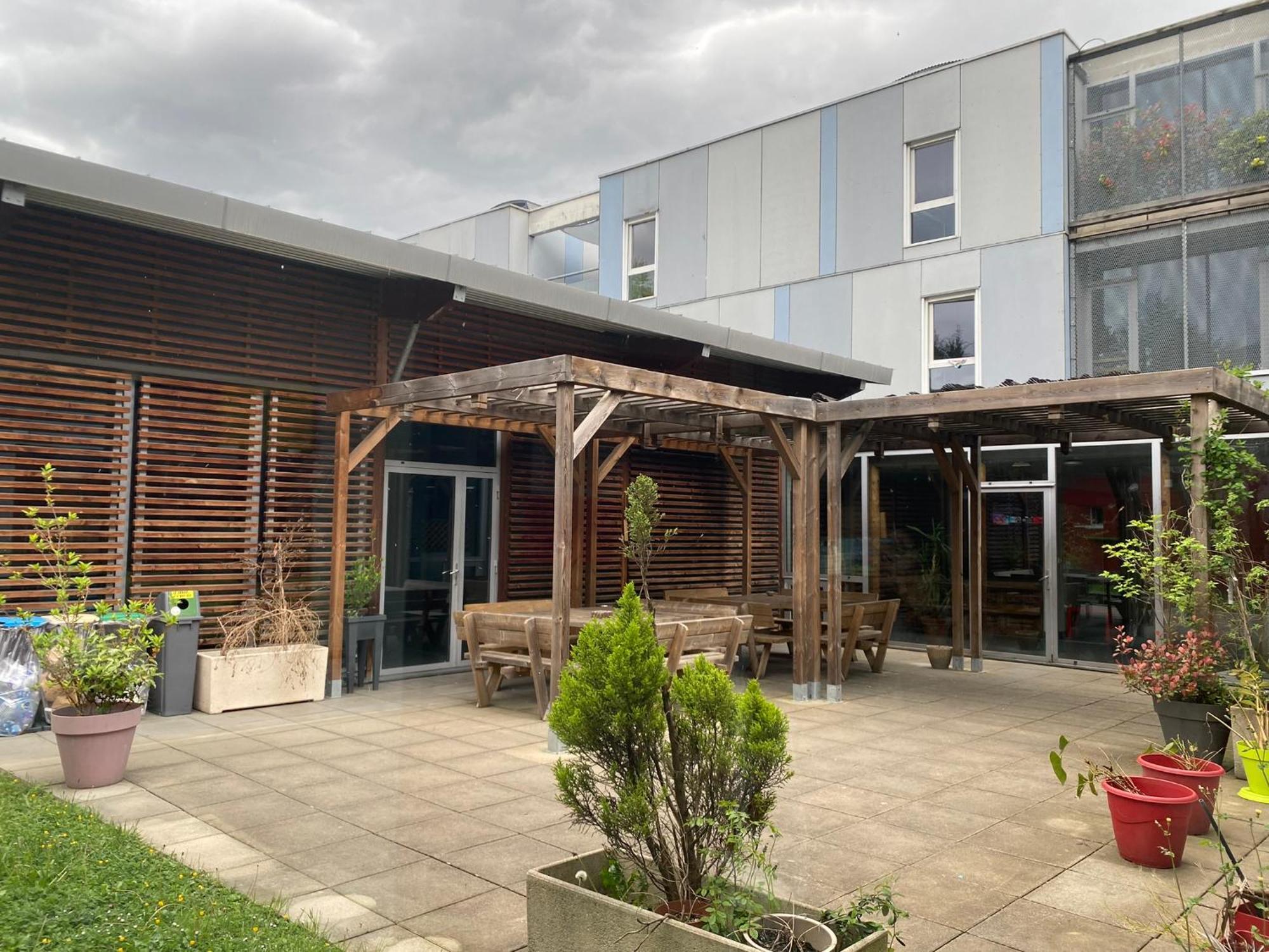 Auberge De Jeunesse Hi Grenoble Эшироль Экстерьер фото